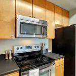 Fun Location Elevator Full Kitchen Laundry