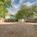 Family-Friendly Austin House With Screened Porch!