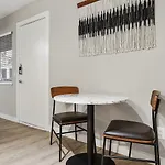 Amenity Heavy Serene Apt In Convenient Location