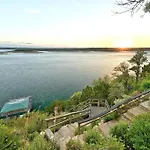 Austinteton\'S Sunset Cliff Resort On Lake Travis - Private Wedding, Event, Heated Pool, Boat Dock