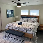 Brentwood De Maria -Cowboy Pool & Dog Friendly