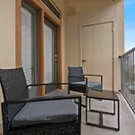 Spacious Lux 2Br 2B Unit In Austin With Pool!