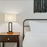 Comfortable Living In Atx With Private Deck And Office