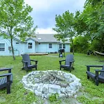Lovely Home Away From Home - Entire House!