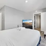 Spacious 3Br2Ba Next To Ut 9878
