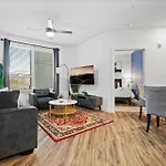 Luxury Apartments In Riverside Austin - 10Mins To Airport