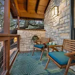 Large Deck & Firepit - Lake Austin Treehouse