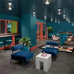 Downright Austin, A Renaissance Hotel