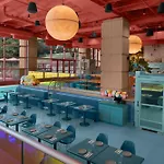 Downright Austin, A Renaissance Hotel