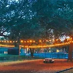 The Austin Refuge At Zilker!