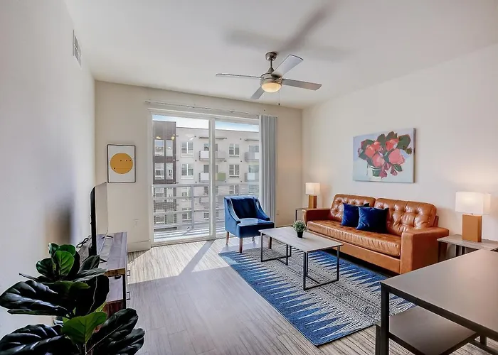 Frontdesk Standard At Domain Northside Apts Austin