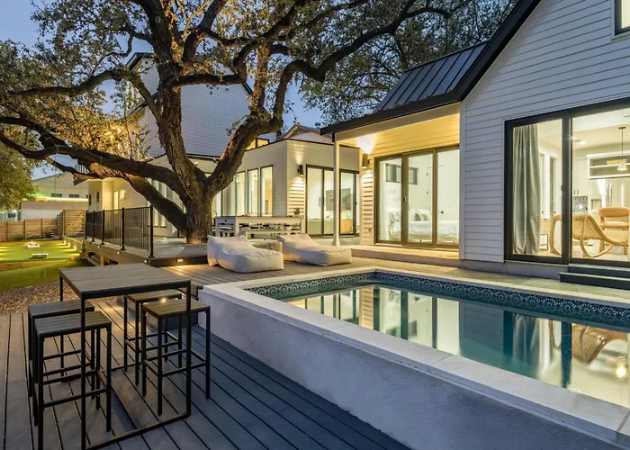Henley By Avantstay Plunge Pool Incredible Patio Guest House