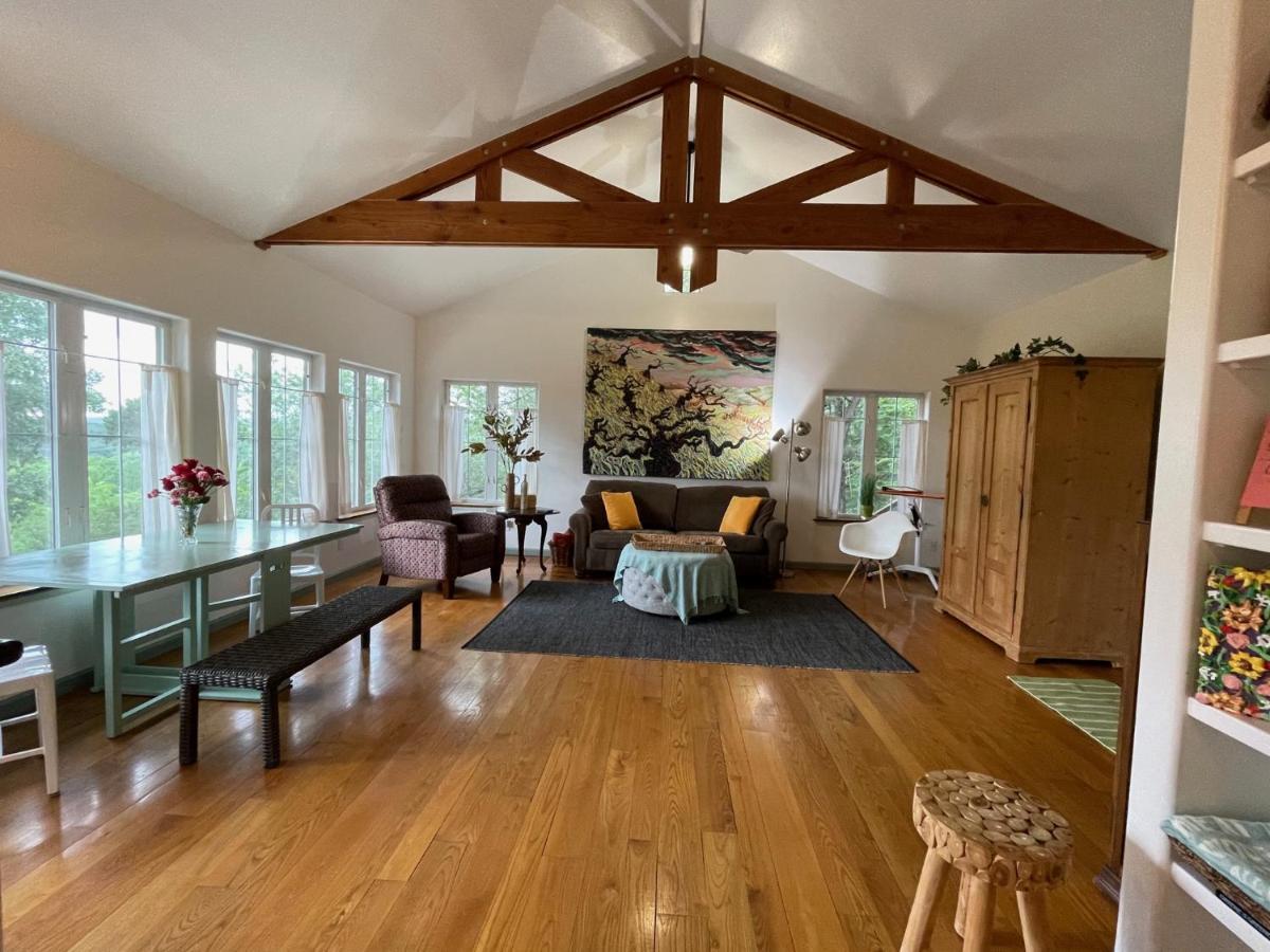 Bed & Breakfast The Rivery Retreat, Choose From Luxury Or In Hill Country 4*