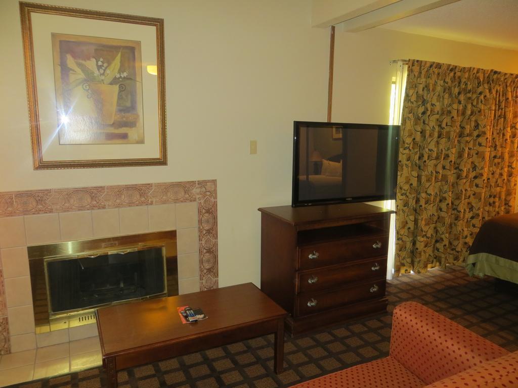 Orangewood Hotel