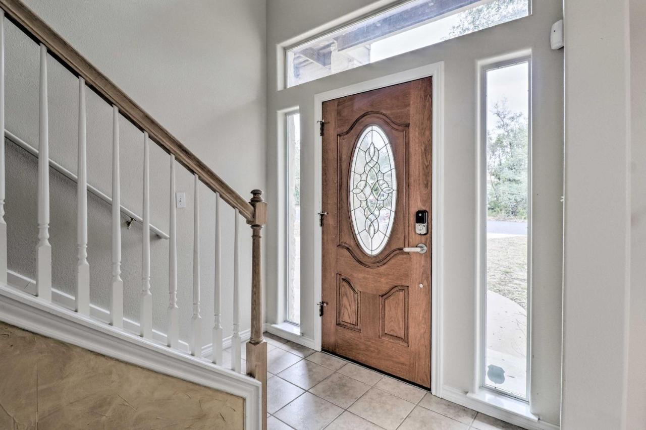 Airy In With Badmintonandvolleyball Court Villa