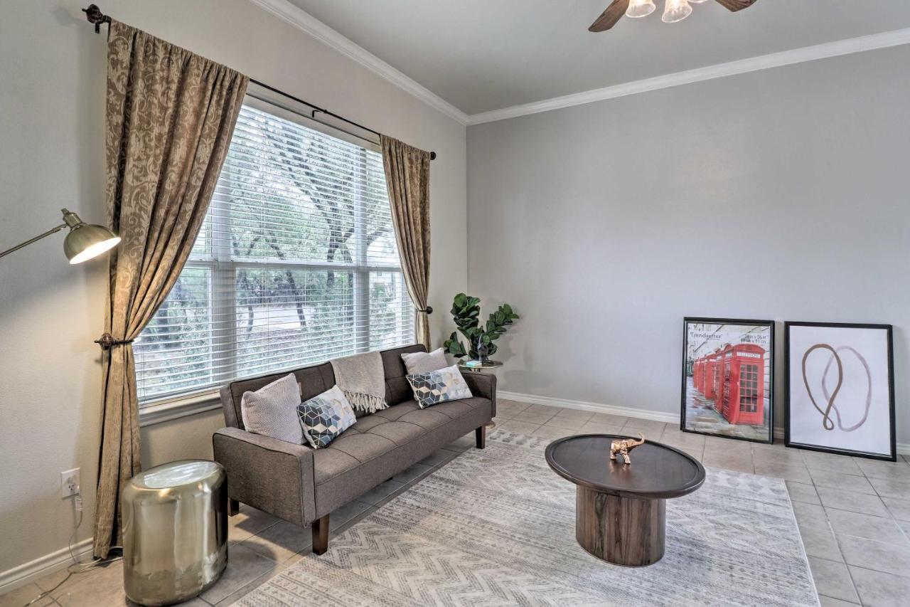 Airy In With Badmintonandvolleyball Court Villa *