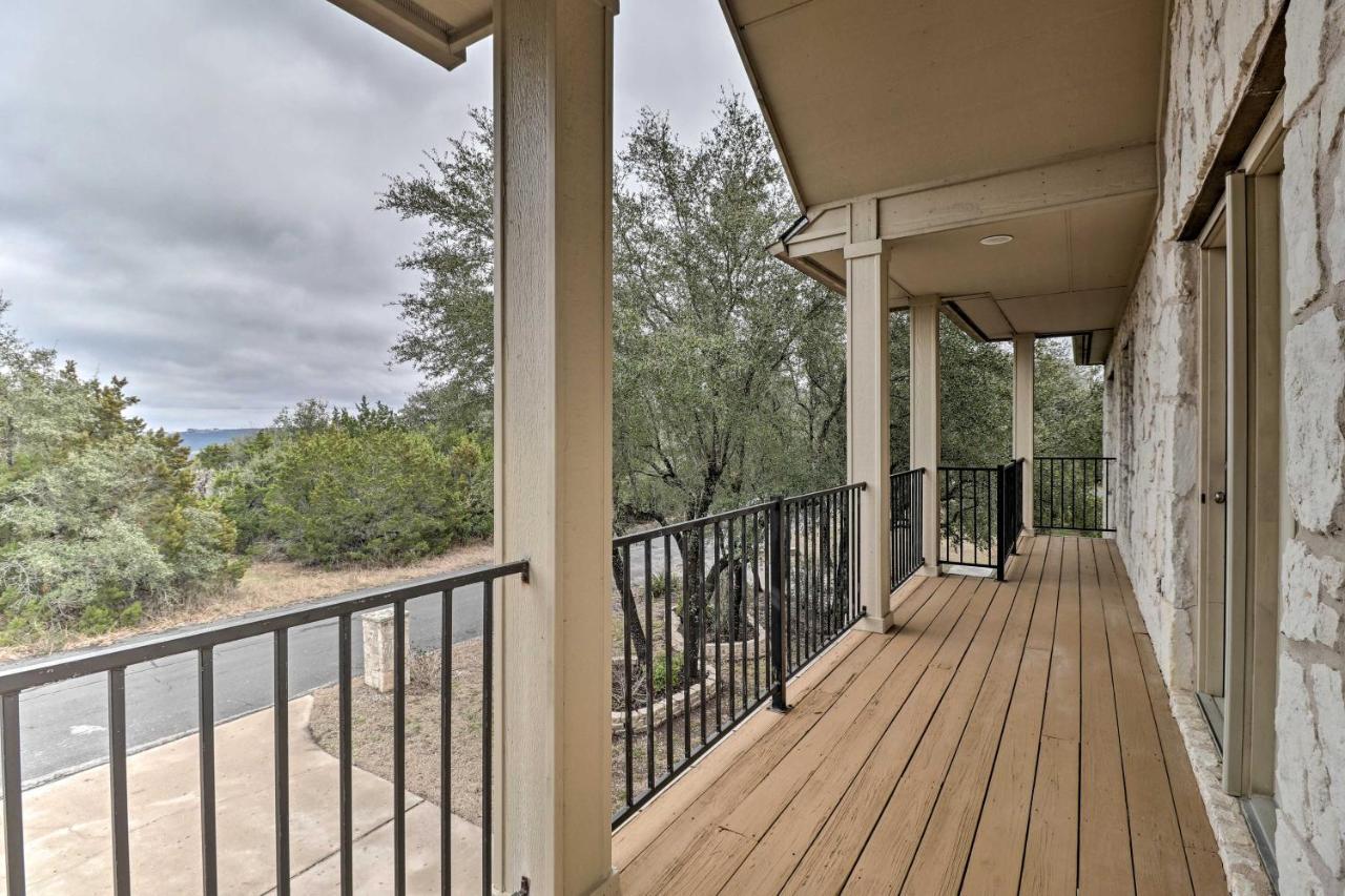 Airy In With Badmintonandvolleyball Court Austin
