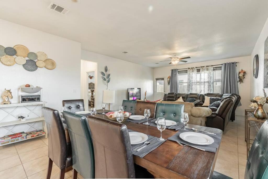 Modern 5 Bedroom With Access To Community Pool * Austin