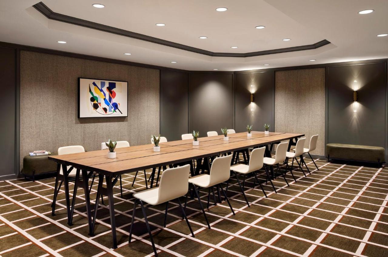 Hotel Omni Downtown Austin
