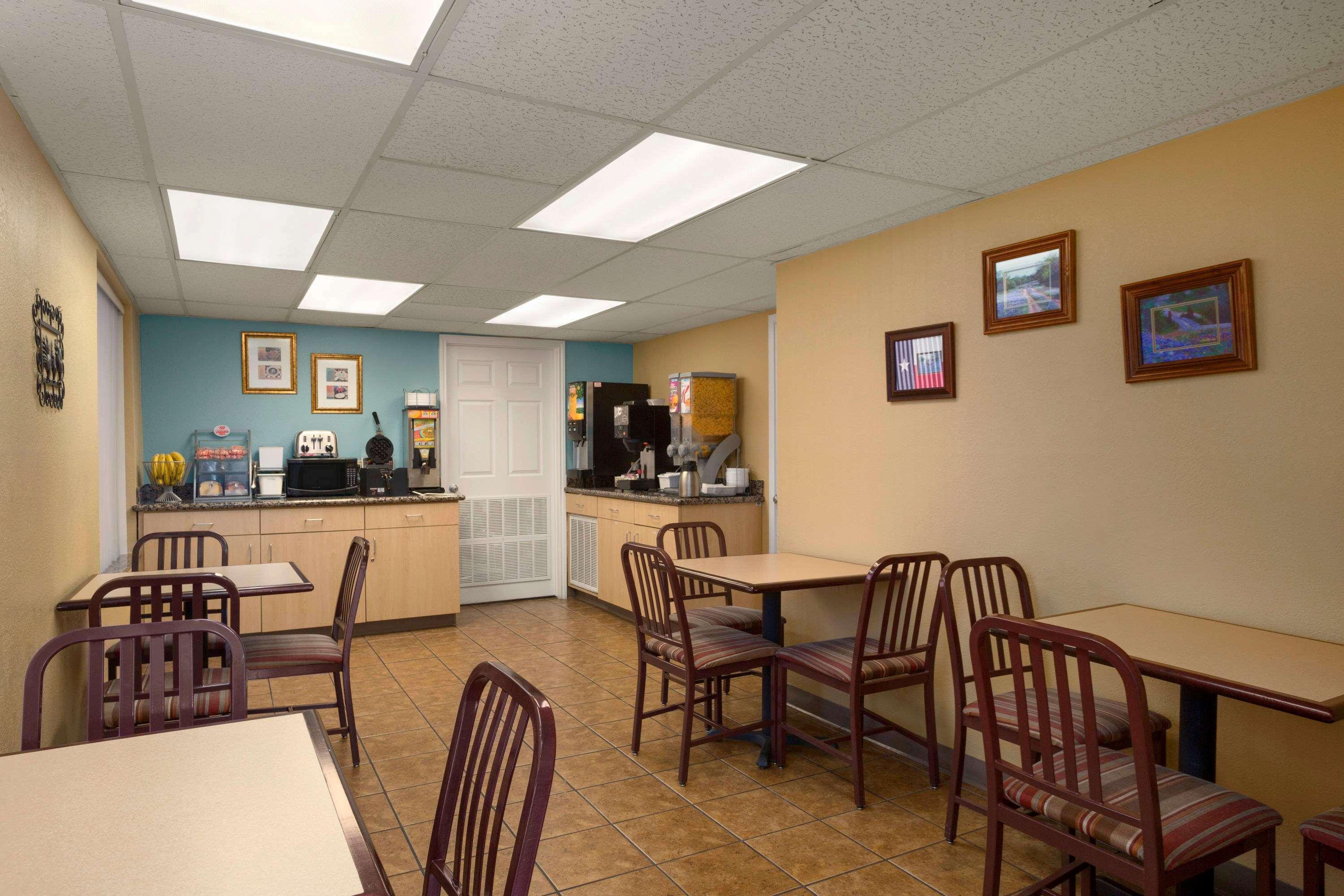 Motel Super 8 By Wyndham Downtown/capitol Area Austin