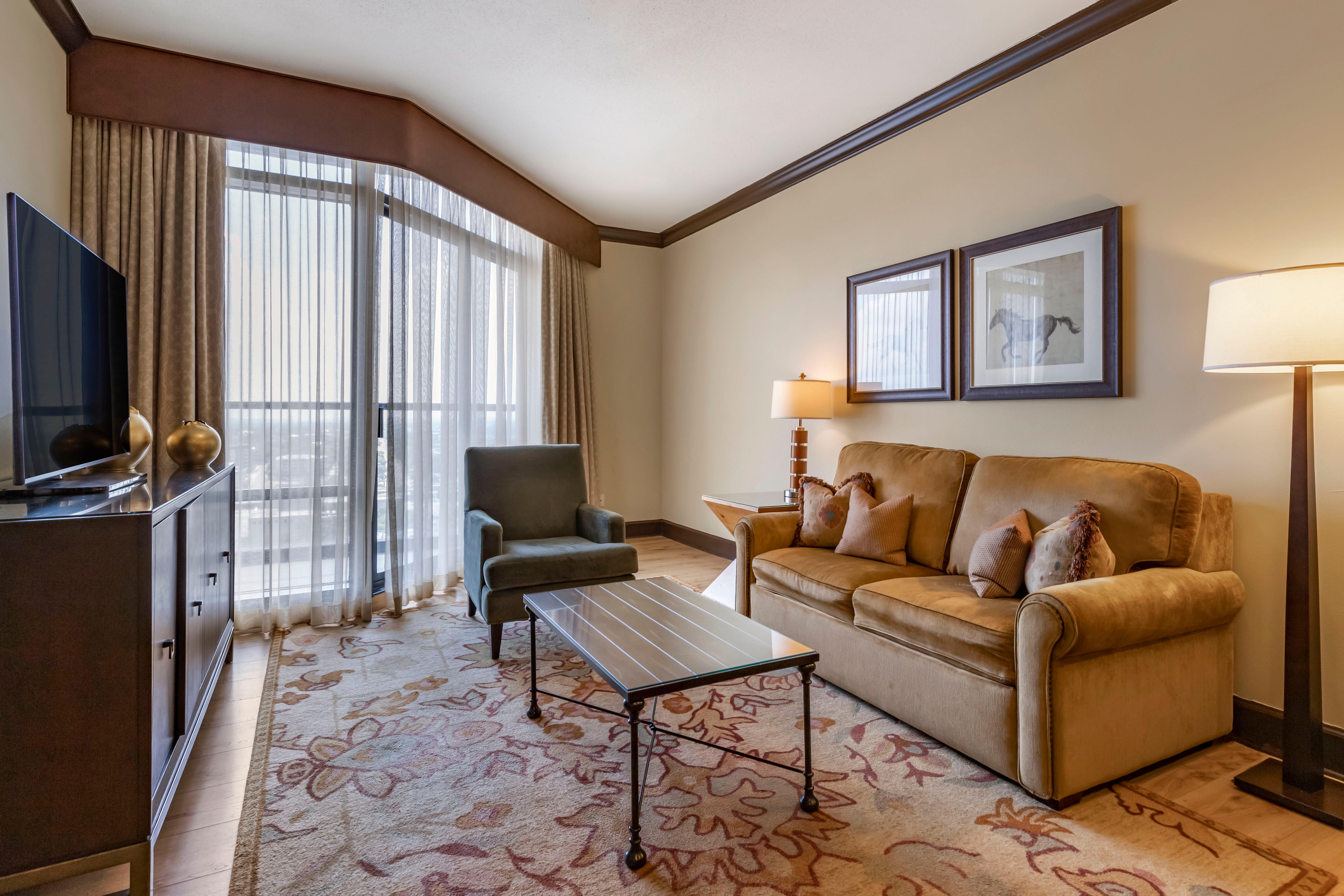 Omni Downtown Hotel