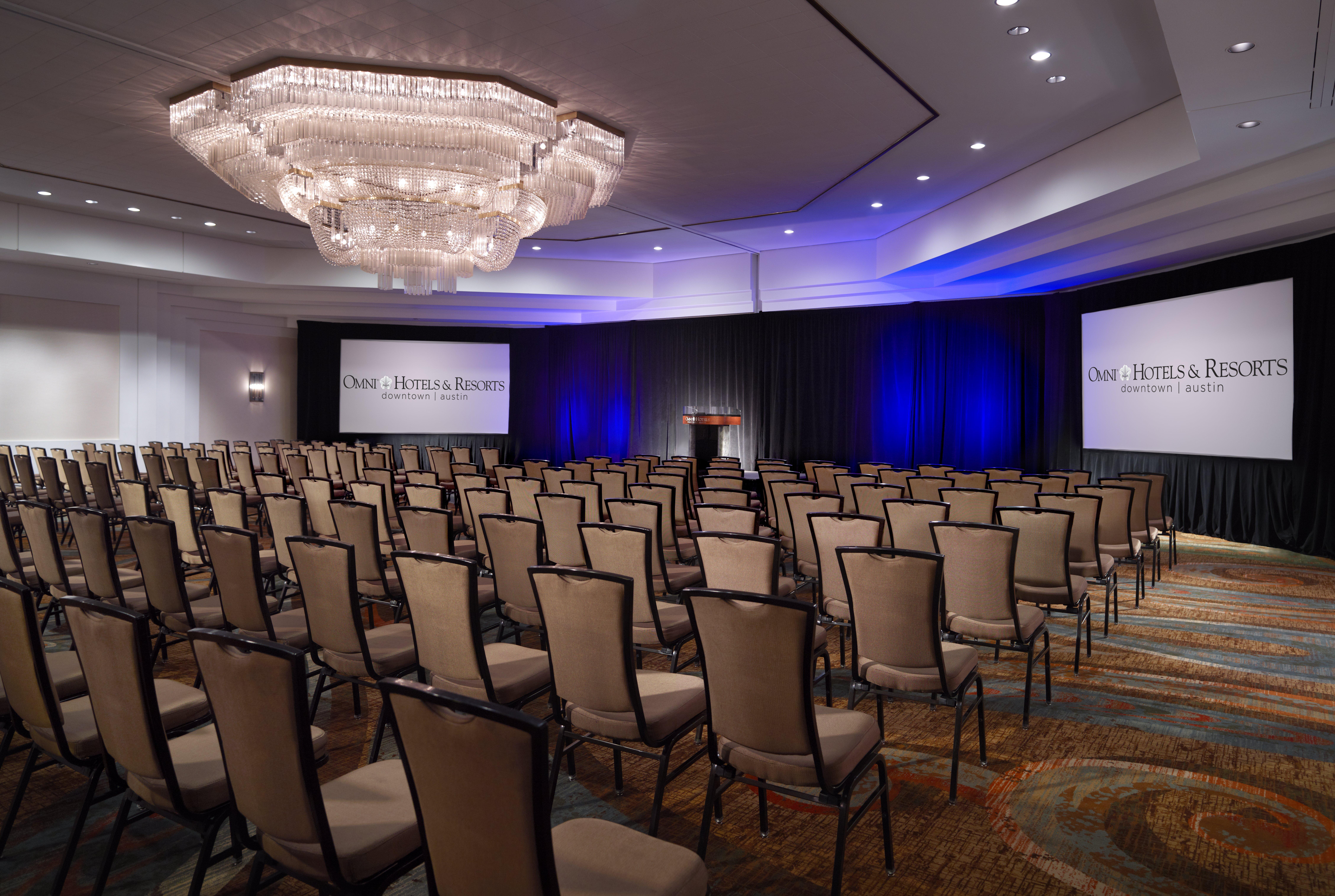 Omni Downtown Hotel 4*