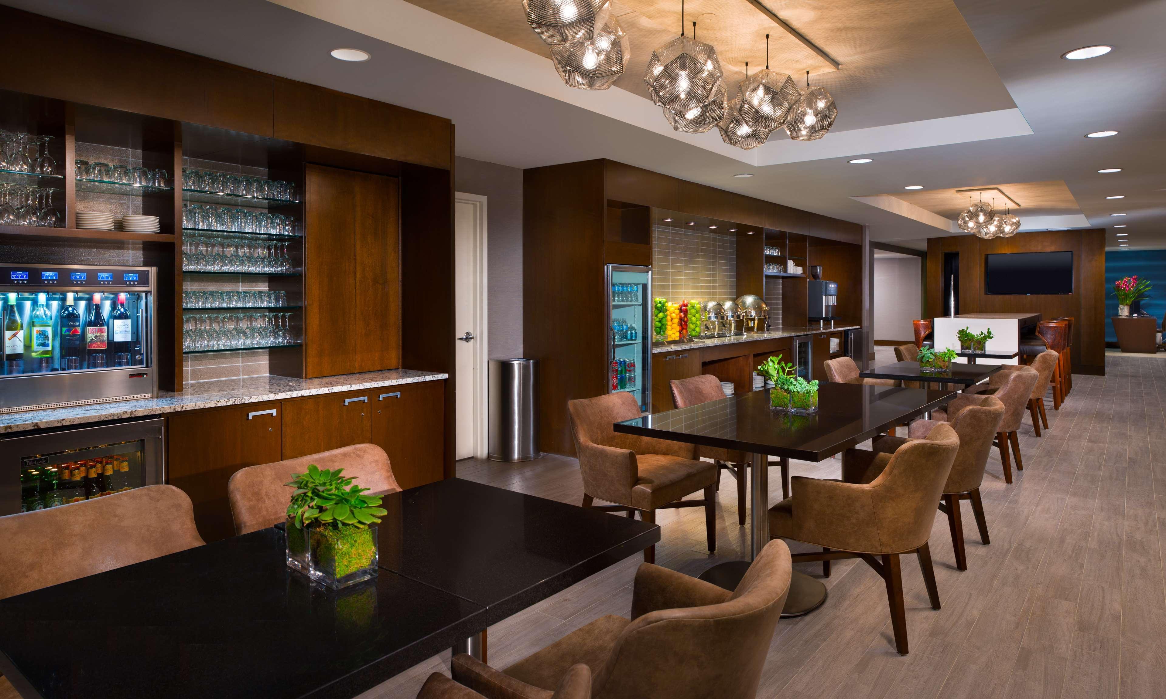 Hilton Hotel 4*