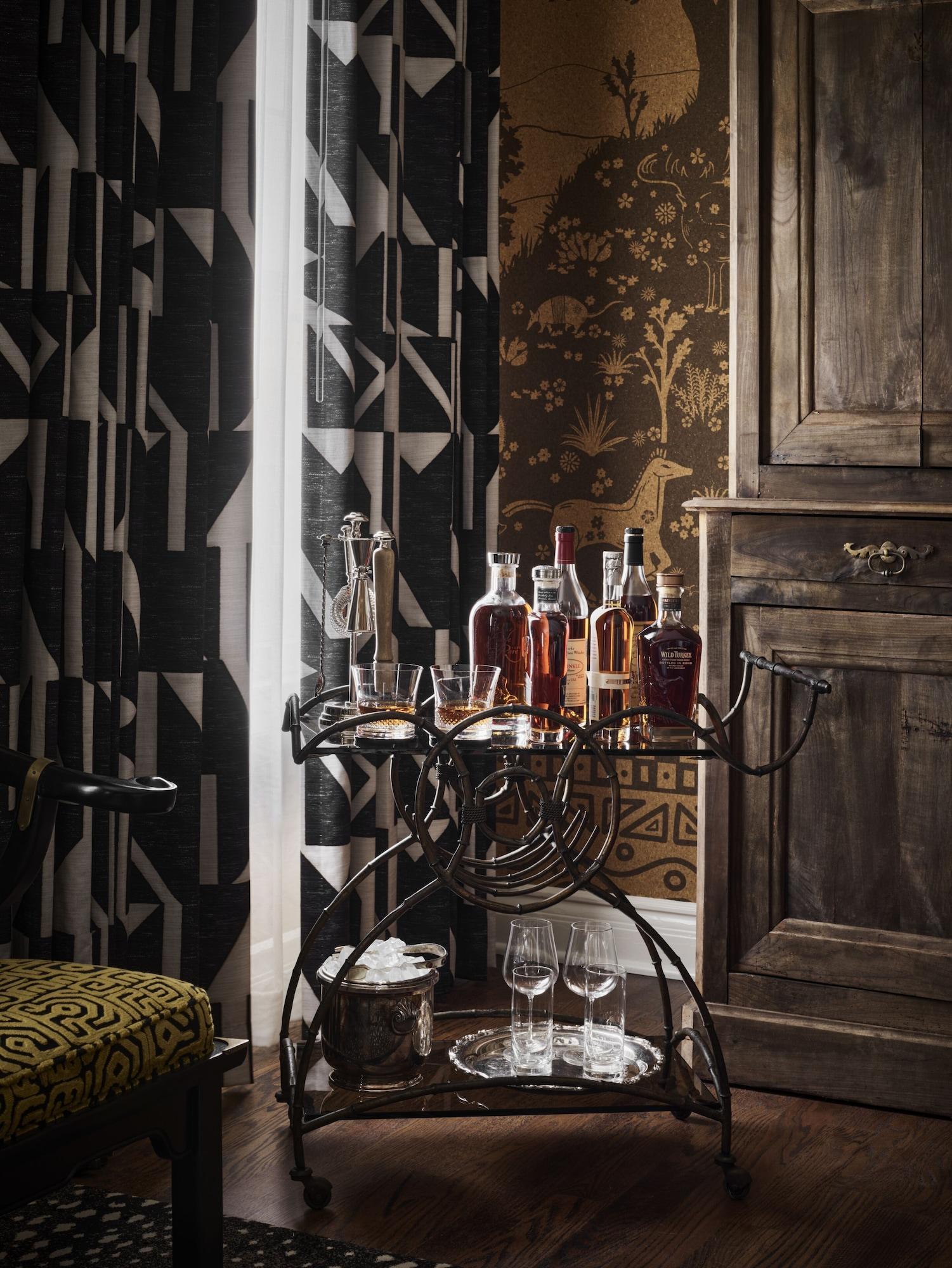 Commodore Perry Estate, Collection 5* Austin