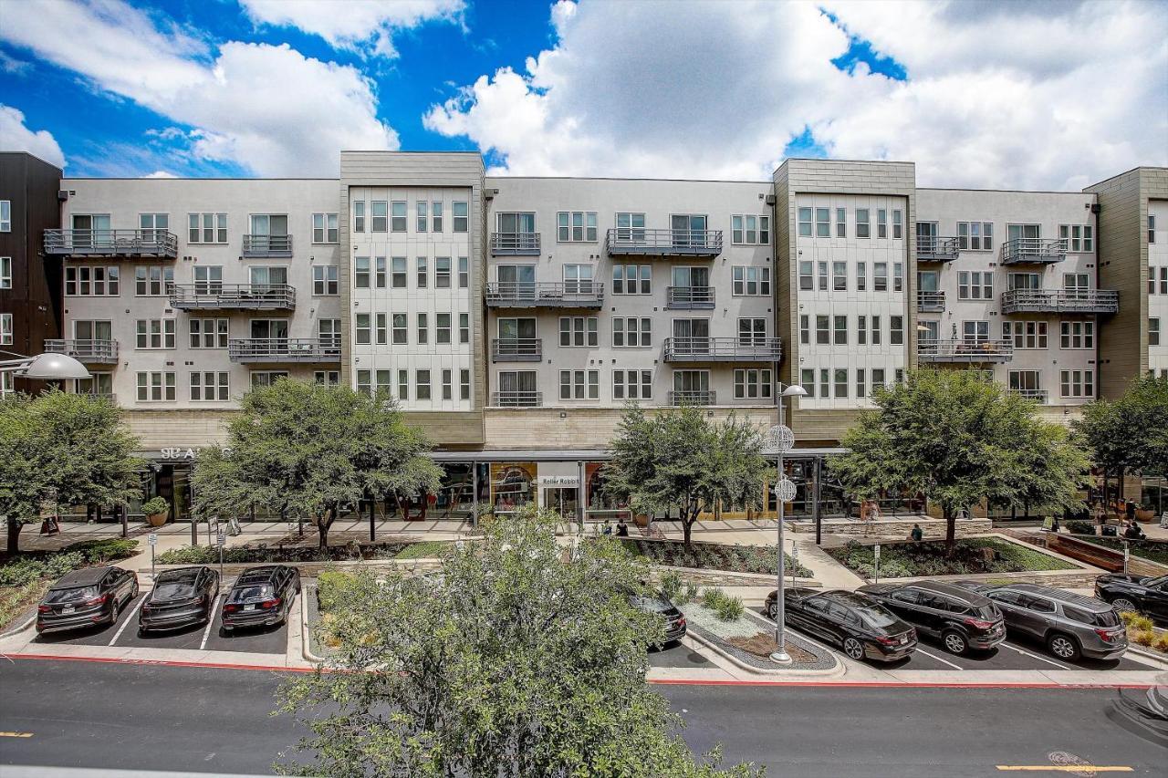 Apartment Frontdesk Standard At Domain Northside Apts Austin