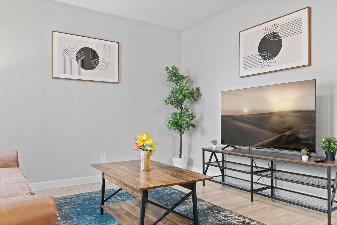Evonify - Highland - Stylish Furnished * Austin