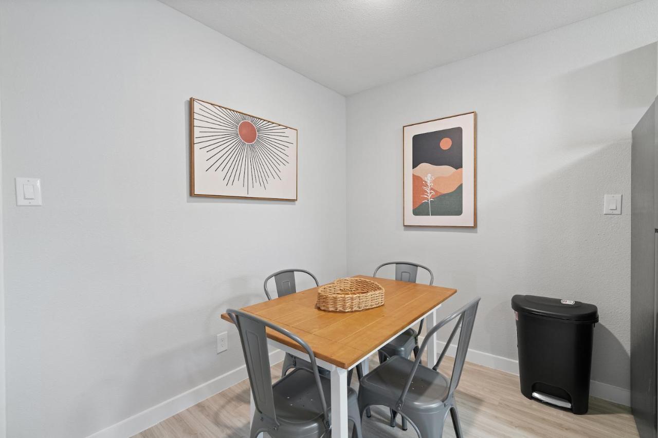Evonify - Highland - Stylish Furnished Austin