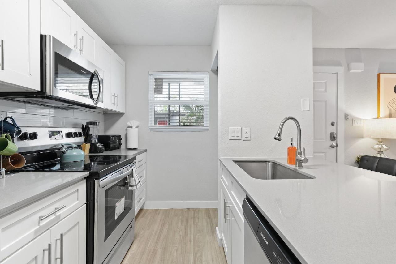 Evonify - Highland - Stylish Furnished Apartment *
