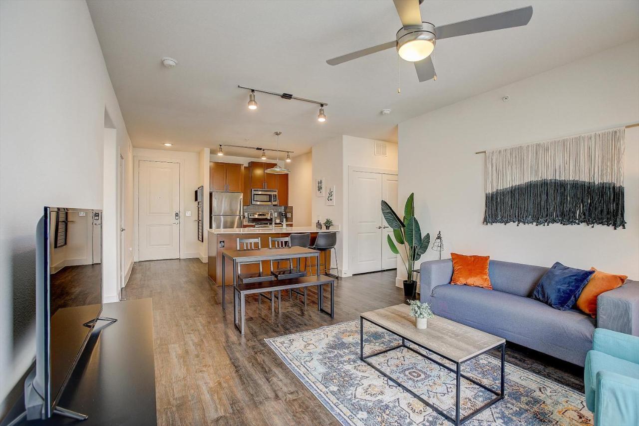 Frontdesk Standard At Domain Northside Apts Apartment Austin
