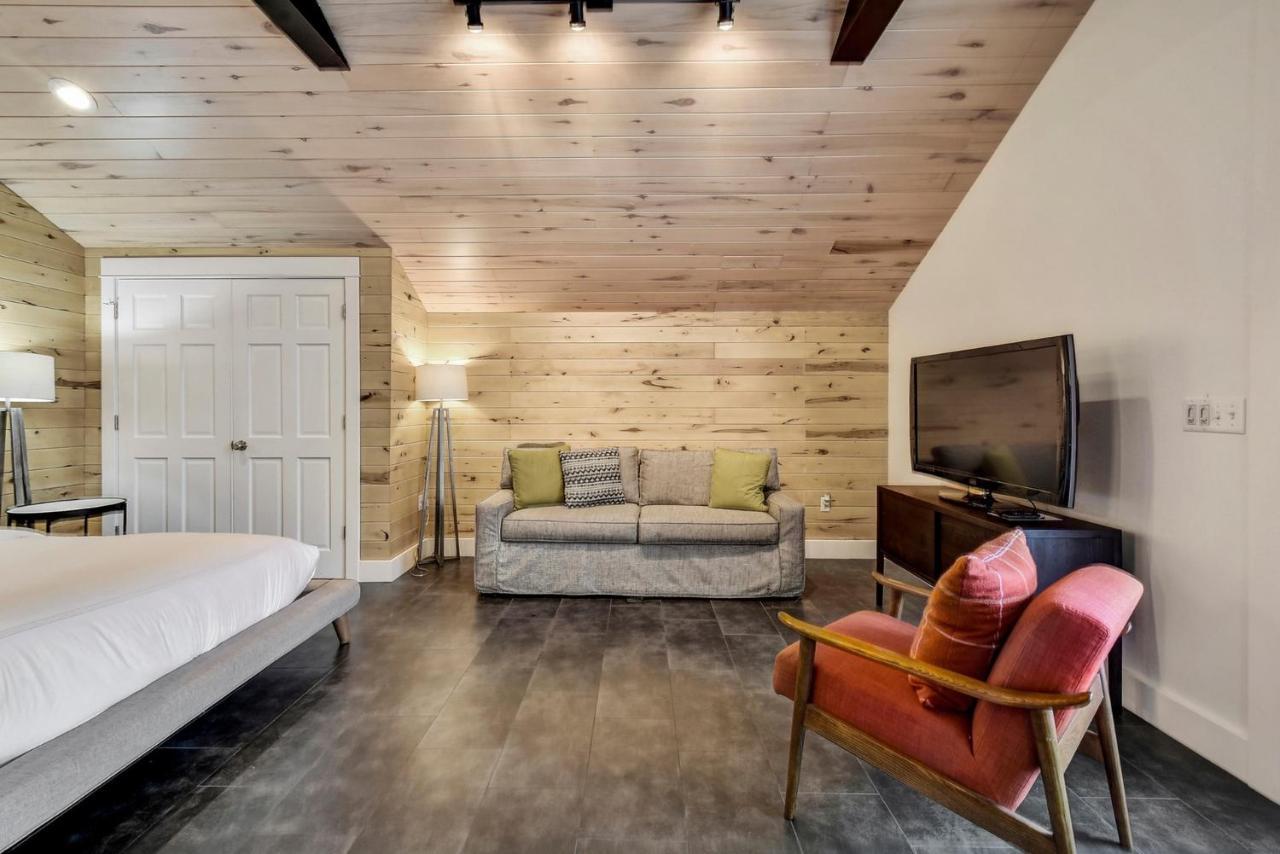 The Soco Studio By Lodgewell - 2 Cute 2 B 4 Gotten * Austin