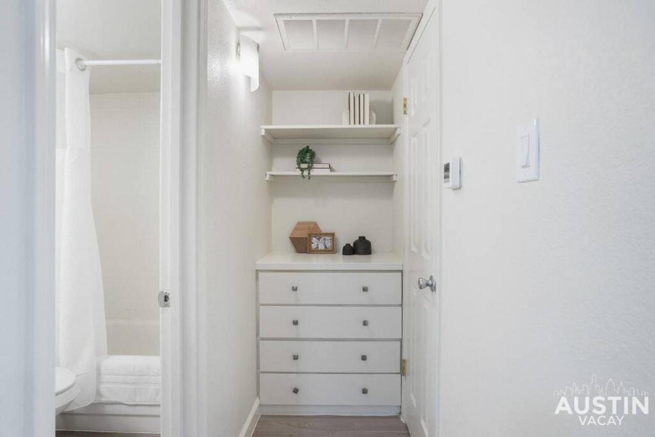 Cozy Newly Renovated King Sofa Bed And Smart Tv Apartment