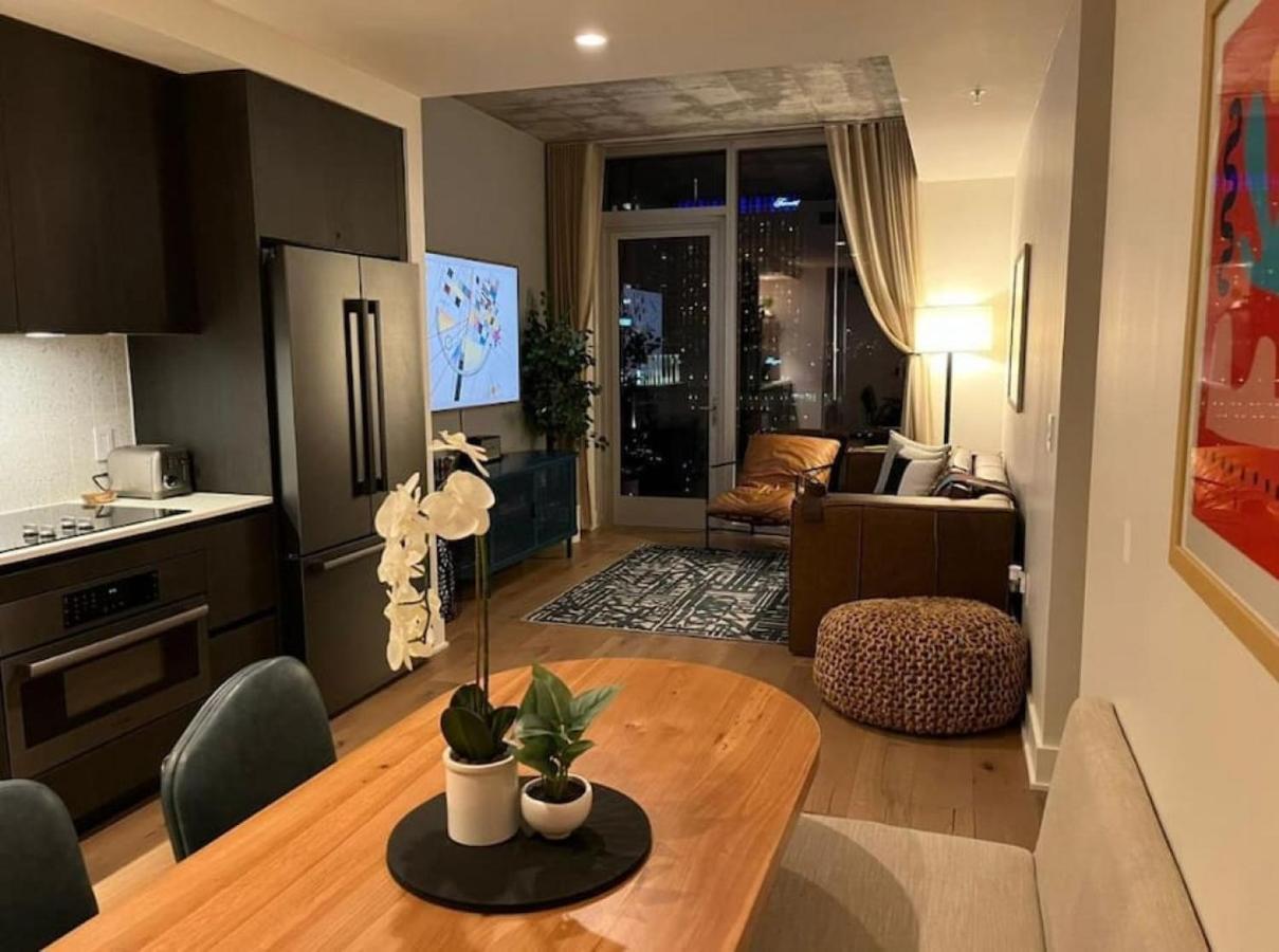 Holiday home Rainey St -luxury 1br - Amenities -rt Pool -17 Austin