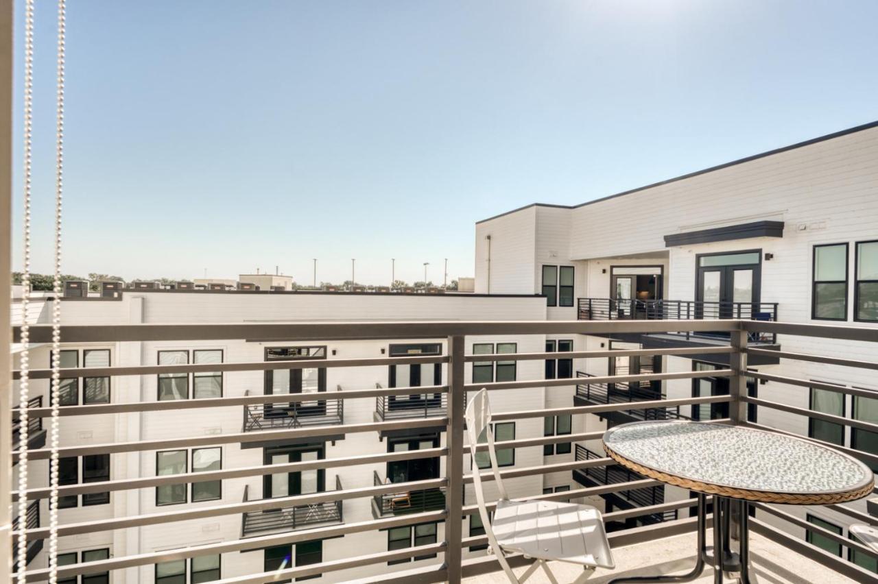 East 1br W Gym Pool Wd Nr Shops Atx-129 * Austin