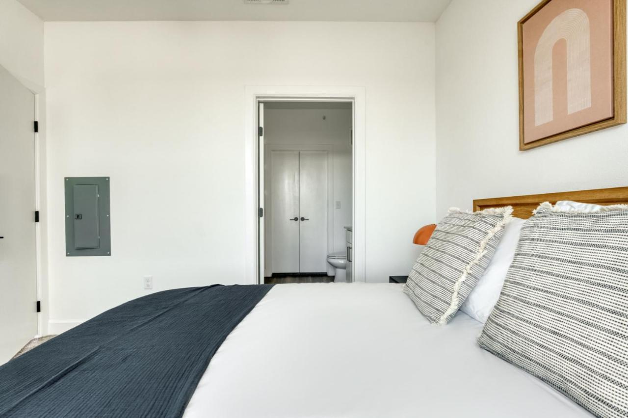 East 1br W Gym Pool Wd Nr Shops Atx-129 Apartment Austin