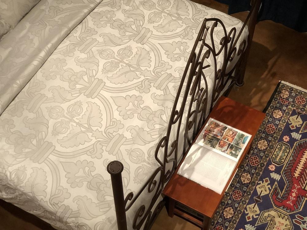 Park Lane Bed & Breakfast 3*