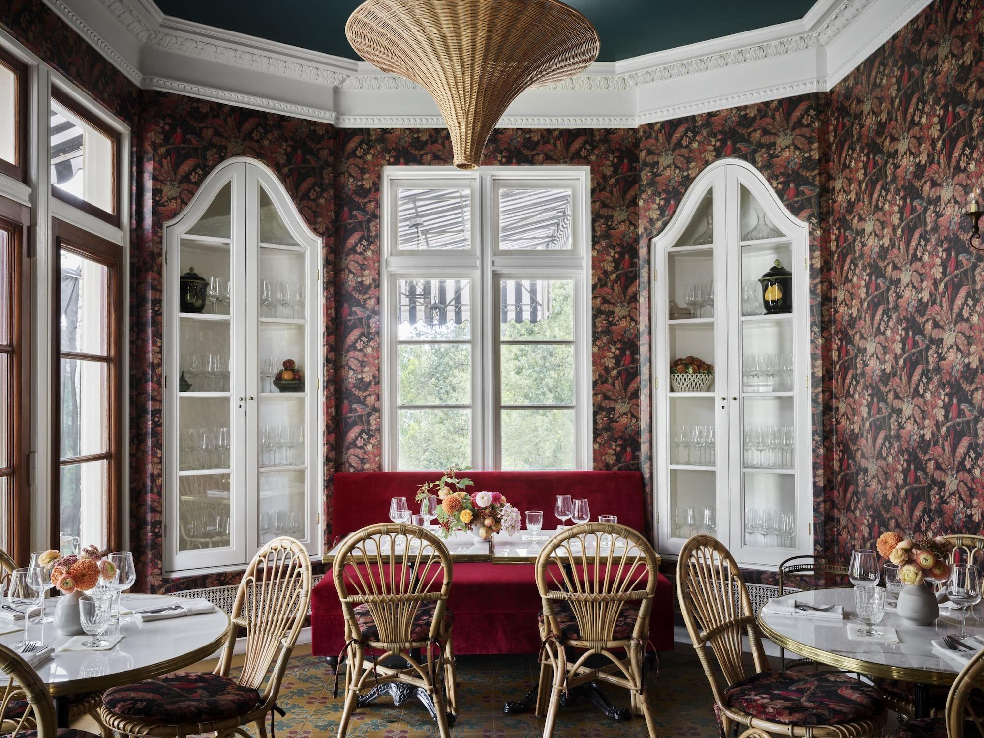Commodore Perry Estate, Collection Hotel