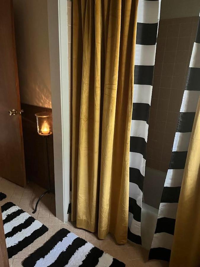 Lux Lounge East Bed & Breakfast *