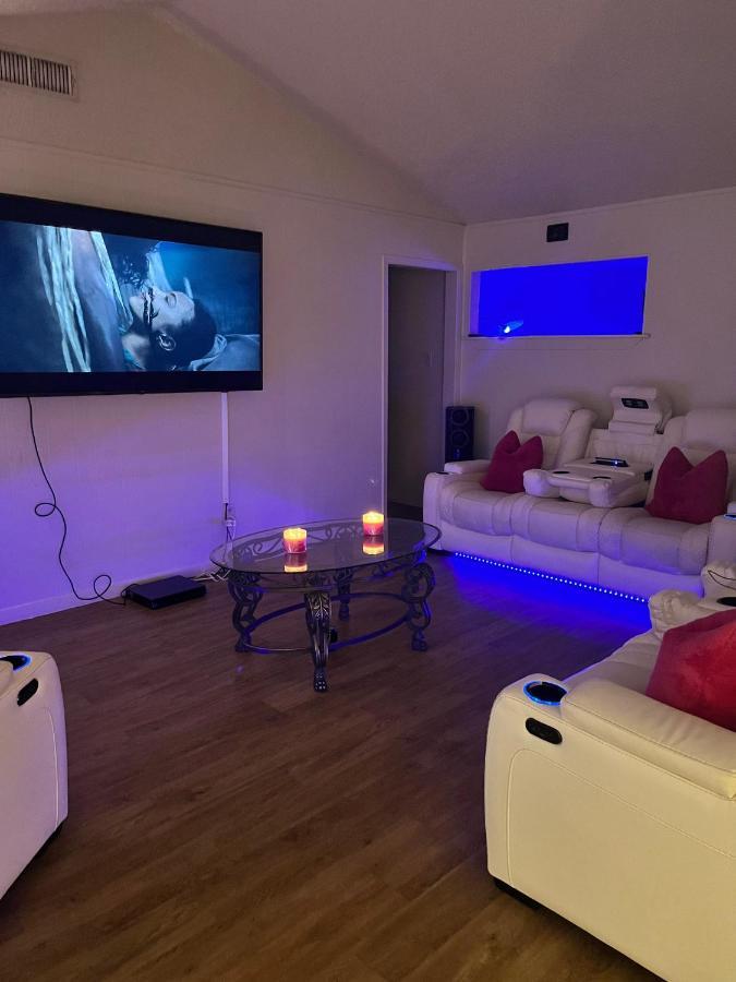 Lux Lounge East