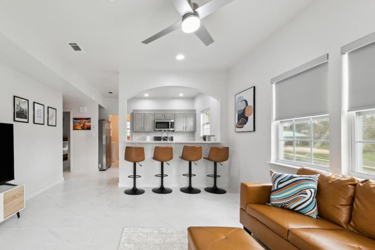 Modern East 4br Gem Holiday home *