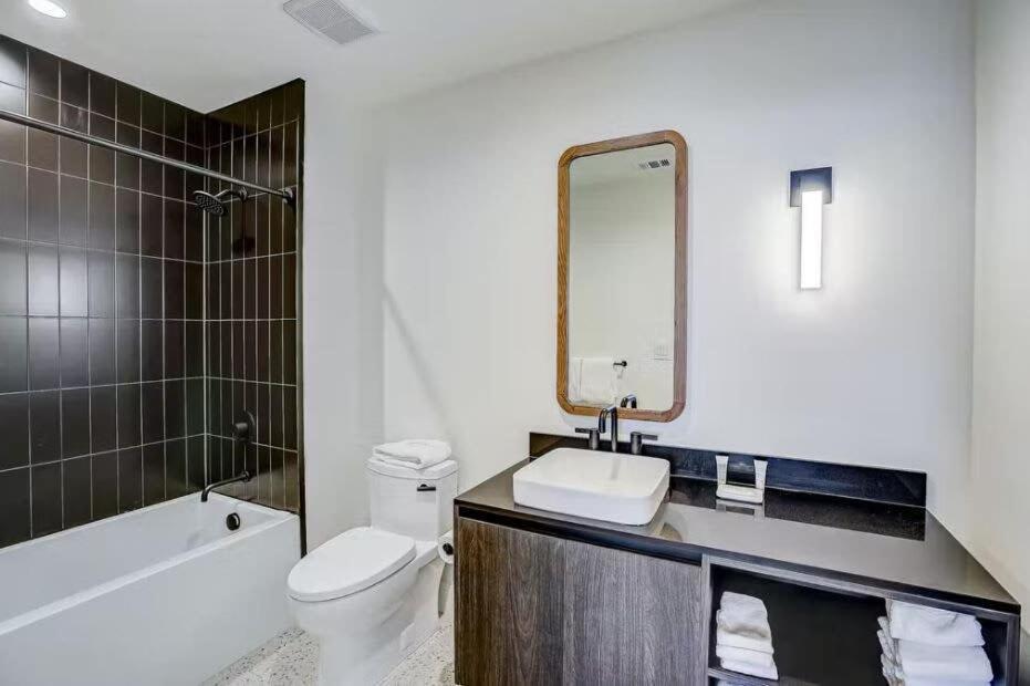 Holiday home Mcconaughey Heated Pool By Barcle Austin