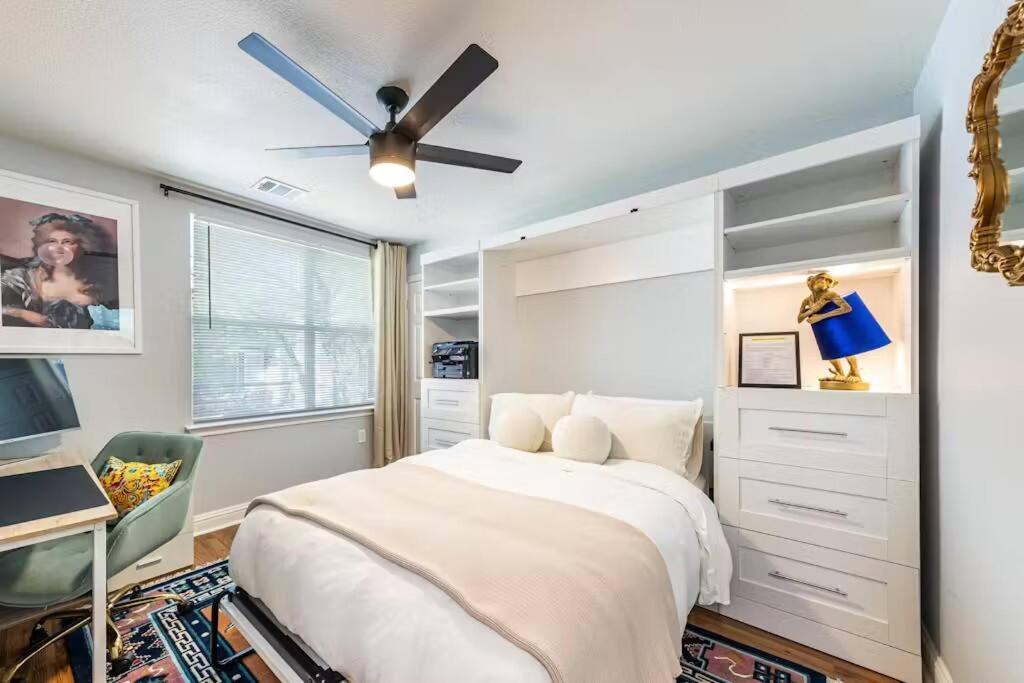 Bespoke Bohemian Bolthole Holiday home Austin