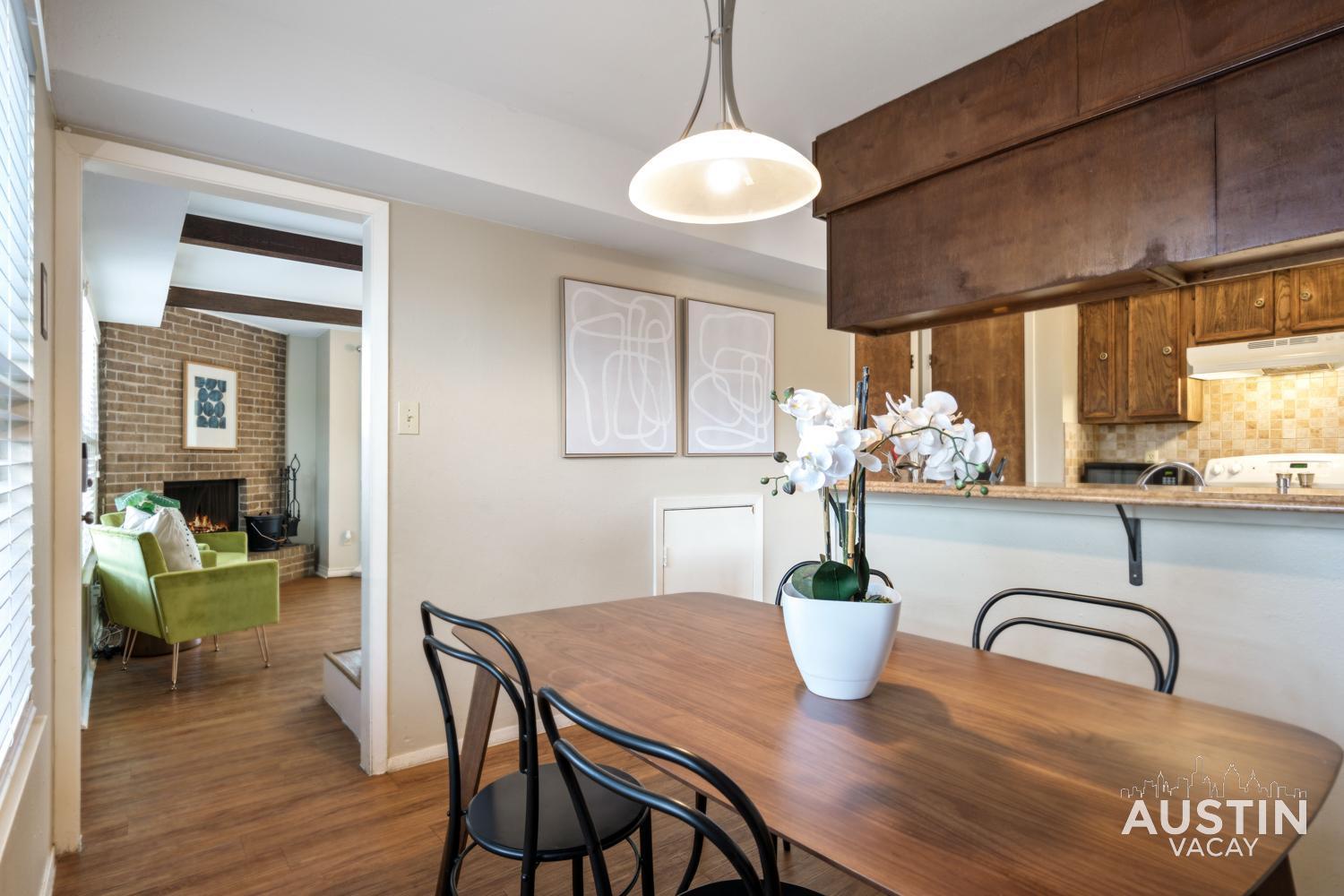 Walk To Zilker Patio W A View Elevated Balcony Holiday home *