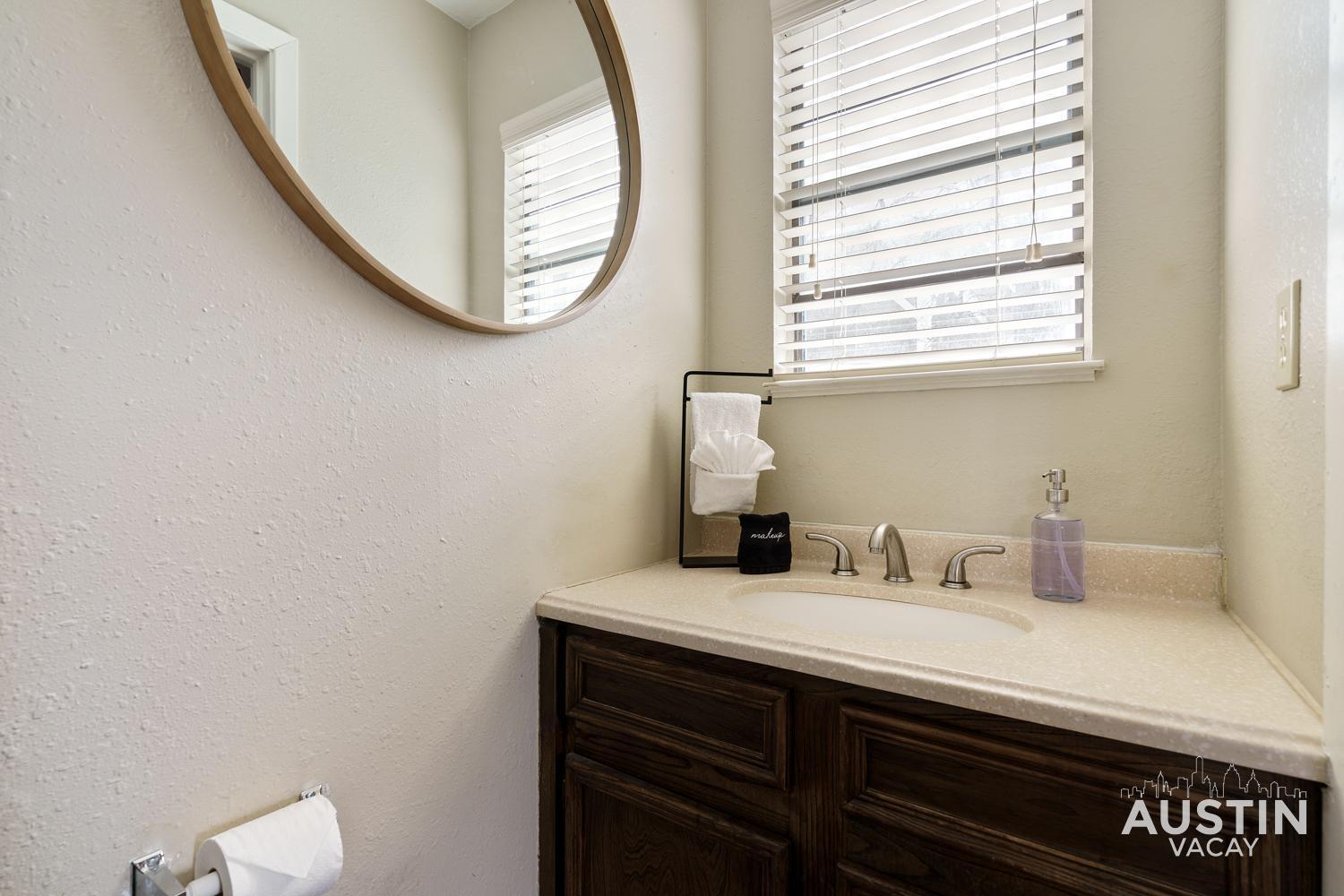 Walk To Zilker Patio W A View Elevated Balcony Holiday home *