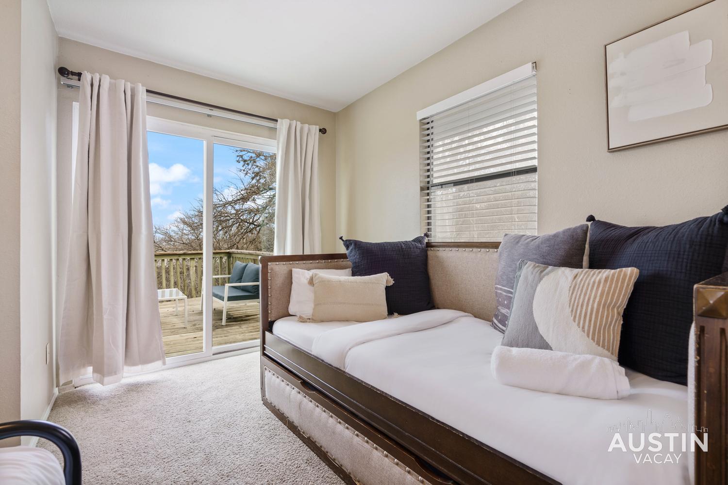 Walk To Zilker Patio W A View Elevated Balcony Holiday home