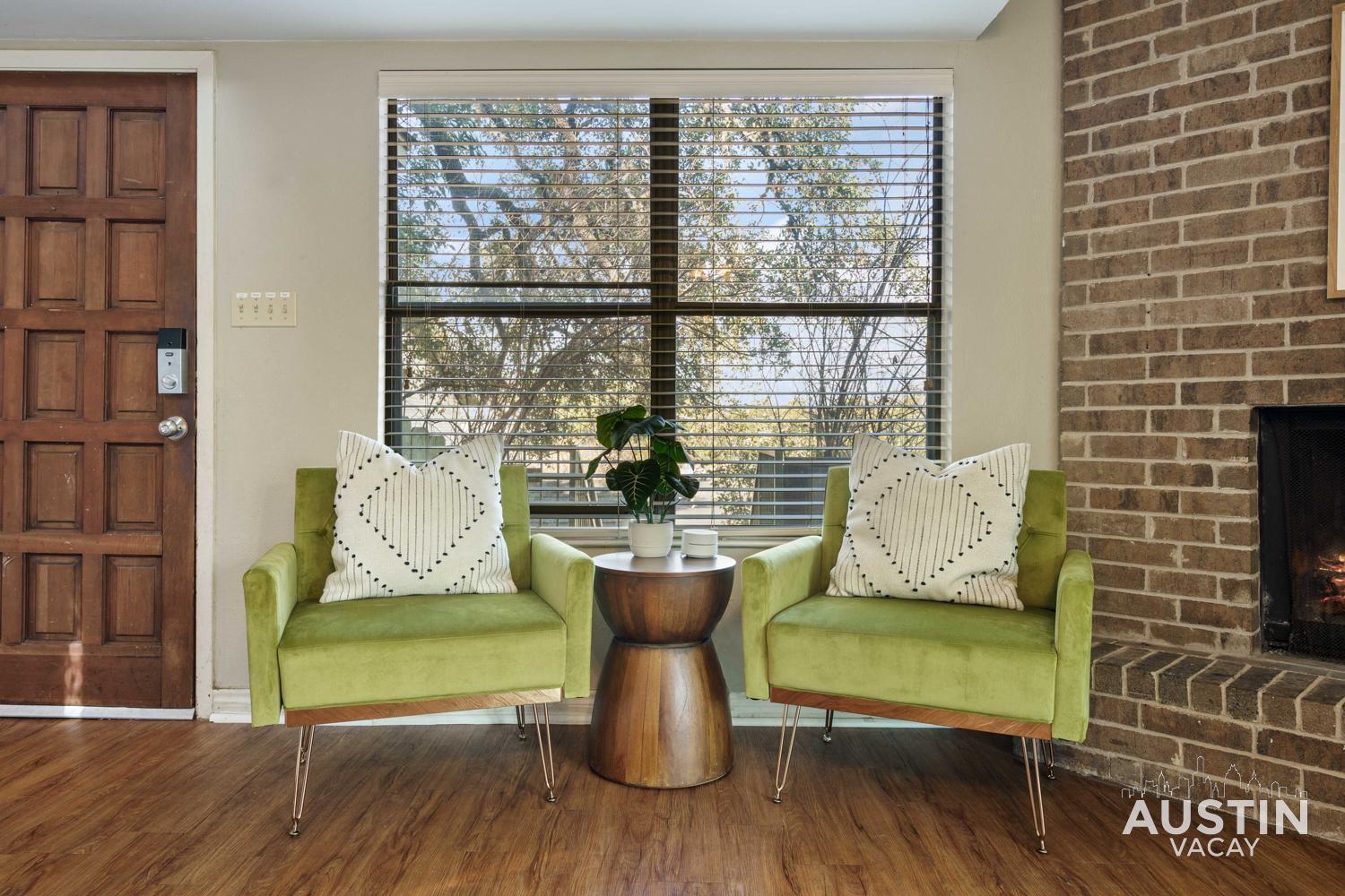 Walk To Zilker Patio W A View Elevated Balcony *