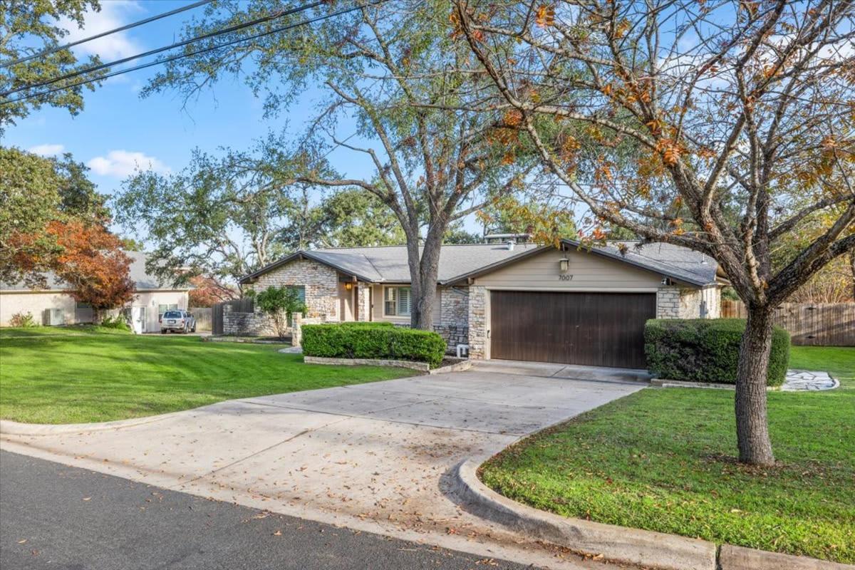 Spacious Retreat W Private Pool & Plenty Of Space *